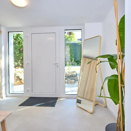 Modern In Wine Town - Apartament *